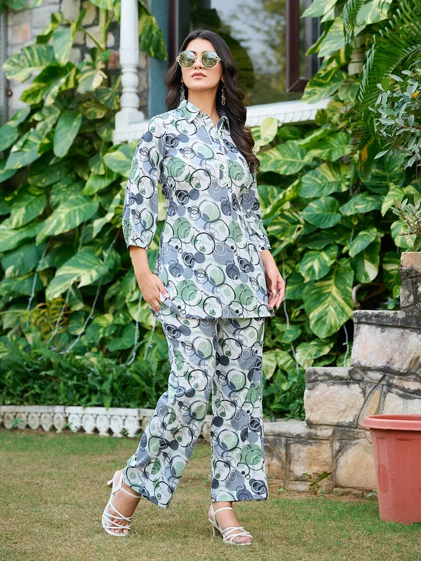 Grey_Silk_Blend_Shirt_Collar_Three-Quarter_Sleeves_Printed_Co-Ords_For_Women