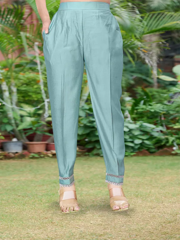 Turquoise_Blue_Silk_Blend_Straight_Calf_Length_Sweetheart_Neck_Kurta_Sets_For_Women