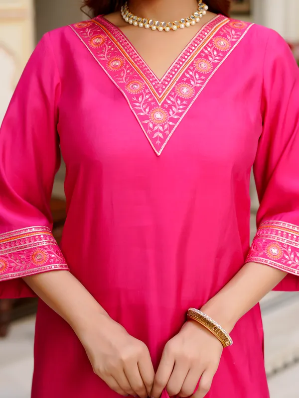 Rani_Viscose_Rayon_Straight_Calf_Length_V_neck_Kurta_Sets_For_Women