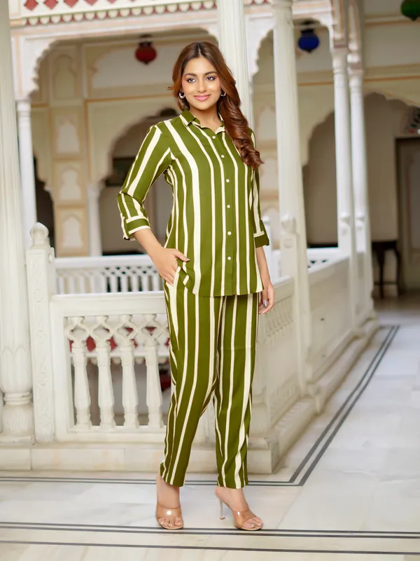 MEHDI_Viscose_Rayon_Viscose_Rayon_Self_Design_1_Top_:_1_Pant_Co-Ord_Sets_For_Women