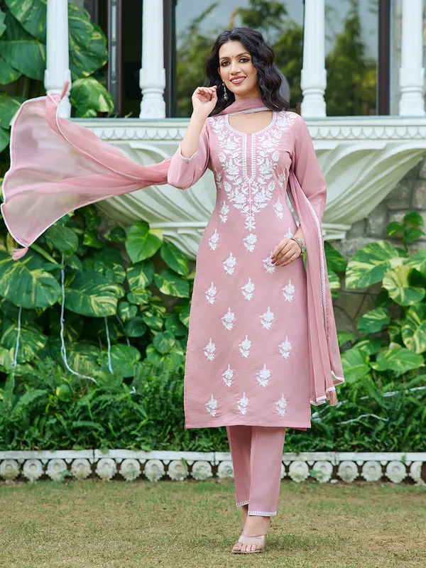 Pink_Silk_Blend_Straight_Calf_Length_Round_Neck_Kurta_Sets_For_Women