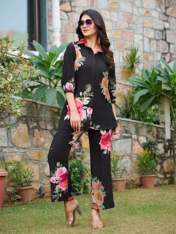 Black_Silk_Blend_Shirt_Collar_Three-Quarter_Sleeves_Printed_Trending_Co-Ords_For_Women