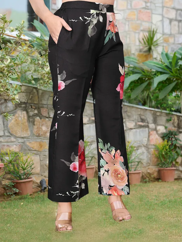 Black_Silk_Blend_Shirt_Collar_Three-Quarter_Sleeves_Printed_Trending_Co-Ords_For_Women