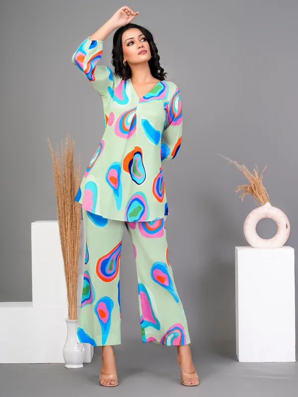Lime_Green_Silk_Blend_V-Neck_Three-Quarter_Sleeves_Printed_Co-Ords_For_Women