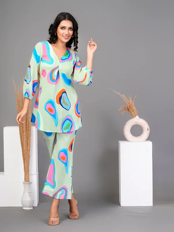 Lime_Green_Silk_Blend_V-Neck_Three-Quarter_Sleeves_Printed_Co-Ords_For_Women