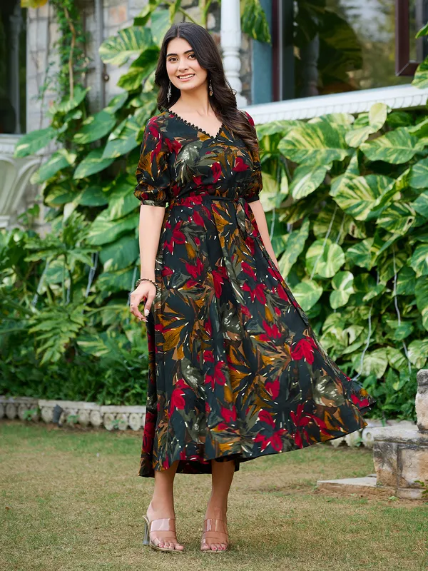 BLACK_Cotton_Silk_V-Neck_Printed_Tunic_for_women