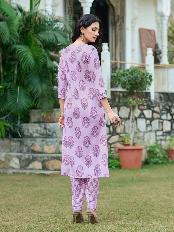 Purple_Silk_Blend_Straight_Calf_Length_Sweetheart_Neck_Kurta_Sets_For_Women