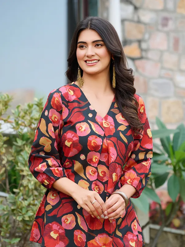 Black_Silk_Blend_V-Neck_Three-Quarter_Sleeves_Printed_Co-Ords_For_Women