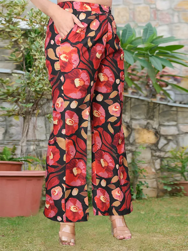 Black_Silk_Blend_V-Neck_Three-Quarter_Sleeves_Printed_Co-Ords_For_Women