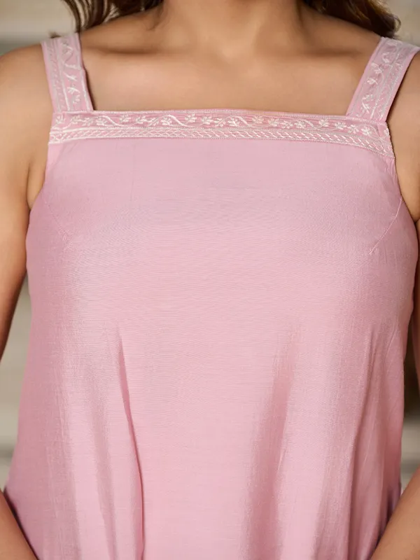 Dusty_Pink_Viscose_Rayon_Straight_Calf_Length_Square_Neck_Kurta_Sets_For_Women