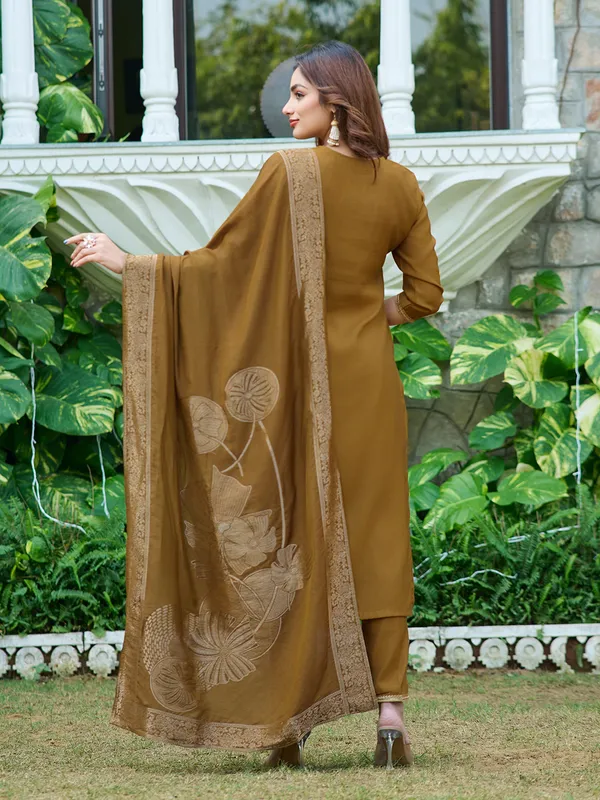 Brown_Silk_Blend_Straight_Calf_Length_Round_Neck_Kurta_Sets_For_Women