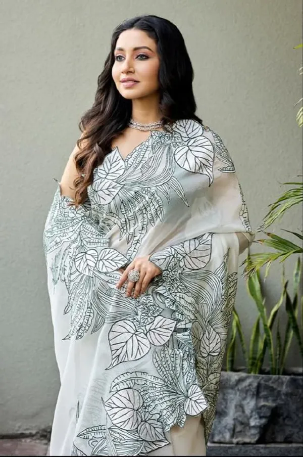 Grey_Premium_Soft_linen_Cotton_Saree_For_Women