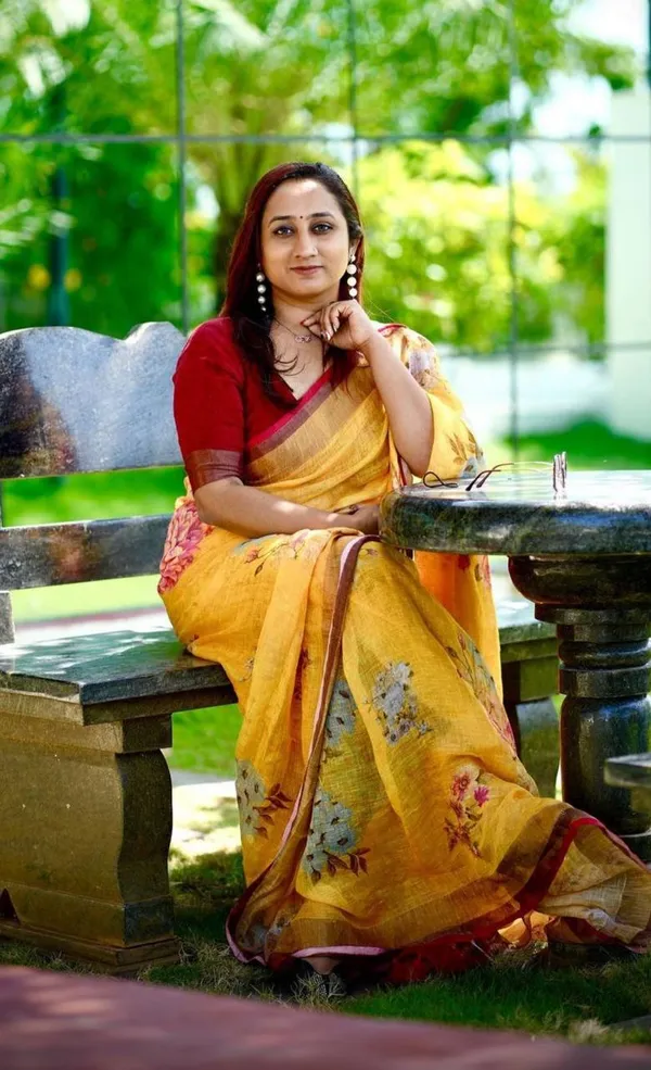 Yellow_Premium_Soft_linen_Cotton_Saree_For_Women