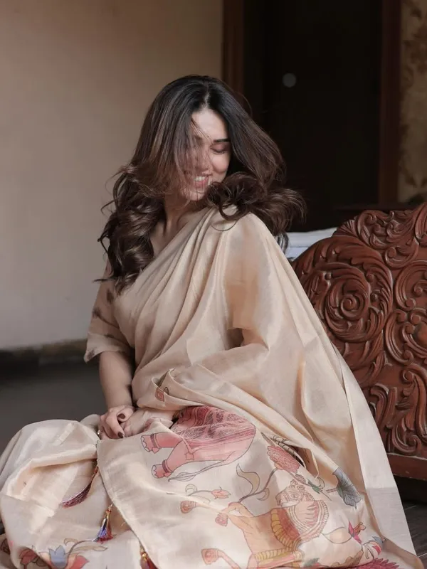 Best_Digital_Printed_Sarees_Linen_Tissue_Fabric