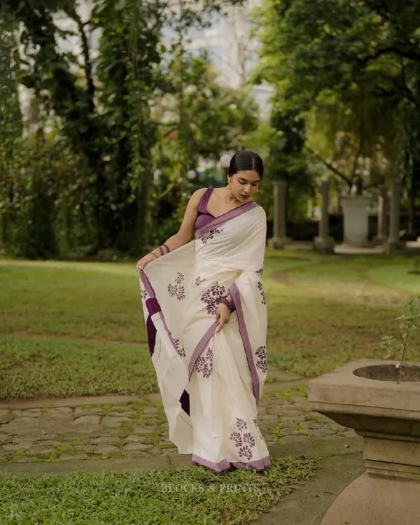 BEAUTIFUL_Wine_Colour_Border_Premium_Saree_With_Gold_Jari_Border