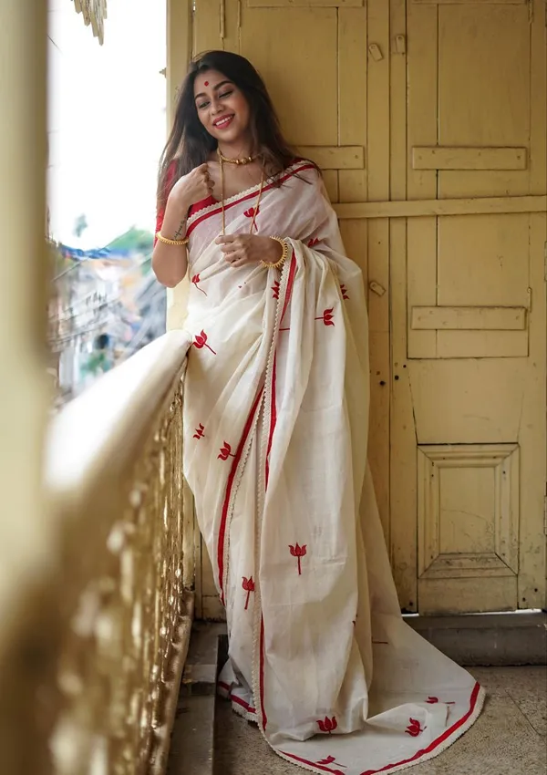 RED_&_WHITE_Colour__soft_linen_cotton_saree_With_Beautiful_Blouse