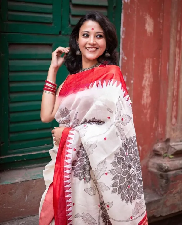 White,_Red_&_Flowery_Black_Premium_Linen_Cotton_Saree_With_Blouse_For_Women