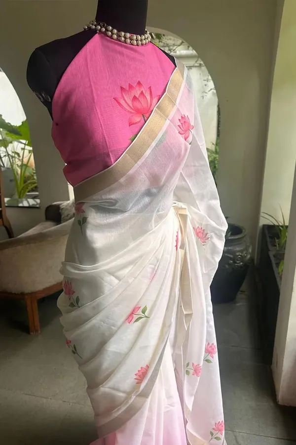 WHITE_&_PINK_FLOWER_SOFT_LINEN_SAREES