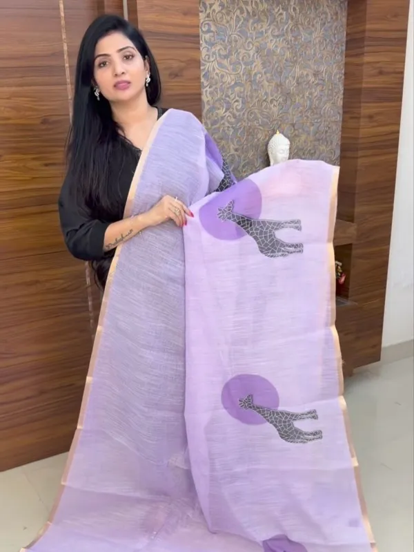 Soft_Linen_Saree_with_Giraffe_Print