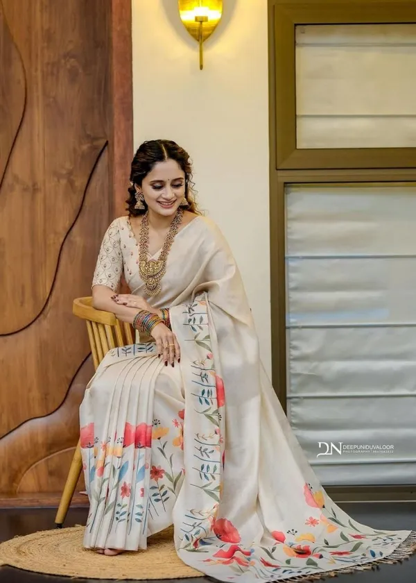 Lotus_Print_Tissue_Silk_Sarees