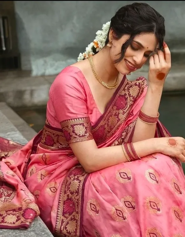 Pink_And_Wine_Boredr_Premium_Look_Sarees