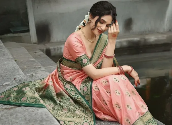 Pitch_And_Green_Best_Banarasi_Silk_Sarees
