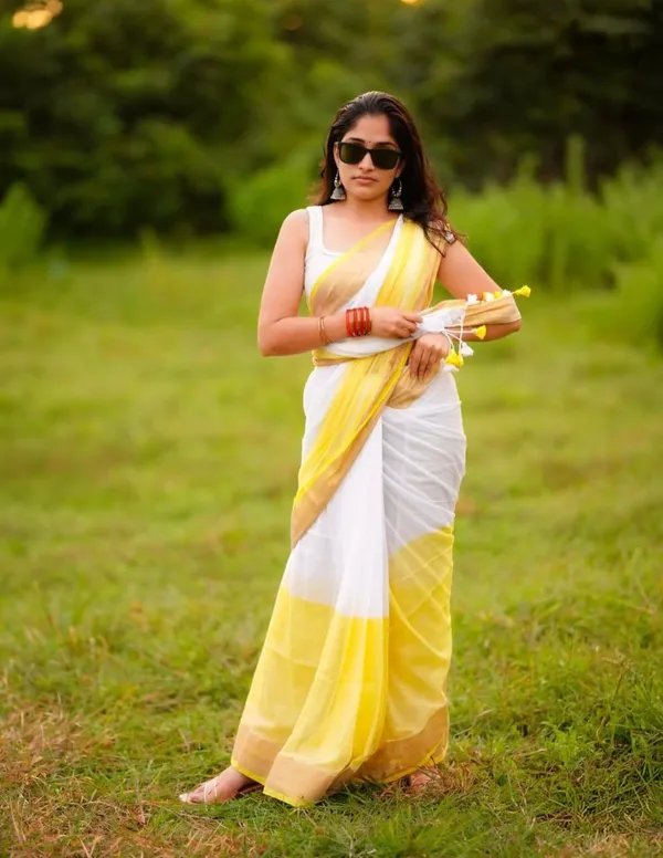 YELLOW_&_WHITE_Colour__soft_linen_cotton_saree_With_Gold_Jari_Border