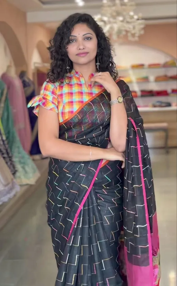 Premium_Black_Linen_Sarees