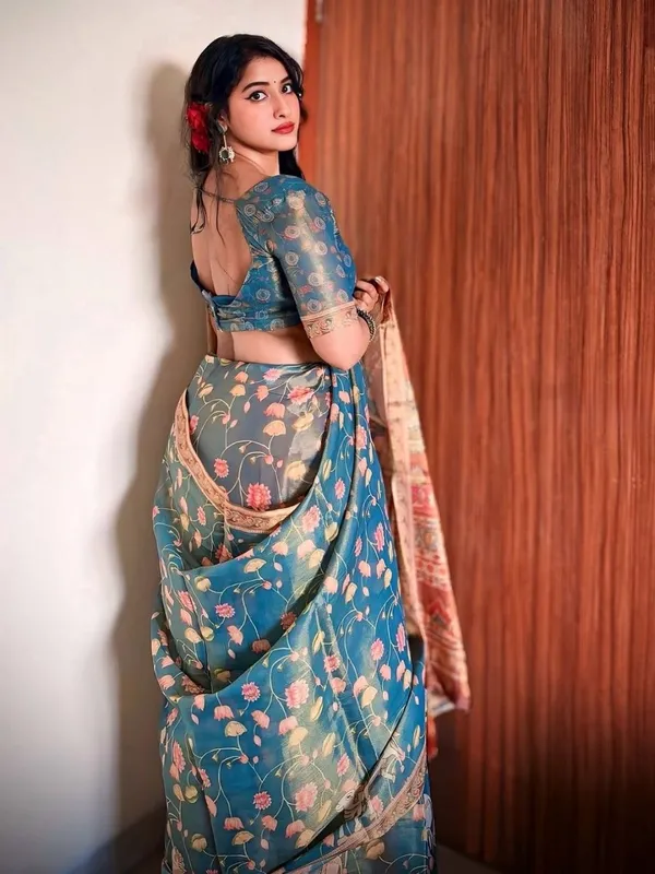 Sky_Blue_Very_Beautiful_Linen_Tissue_Sarees