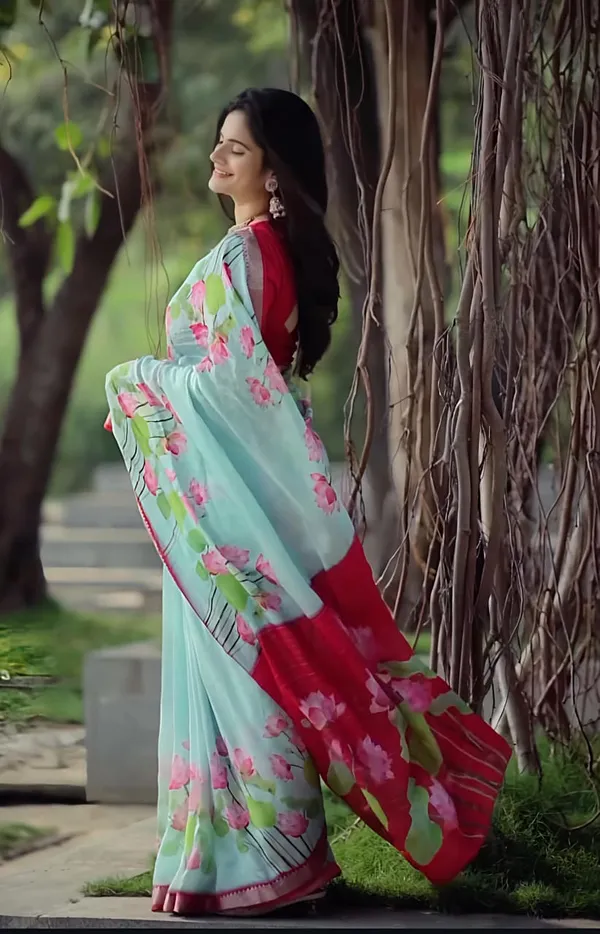 Soft_Linen_With_Jequard_Border_Saree
