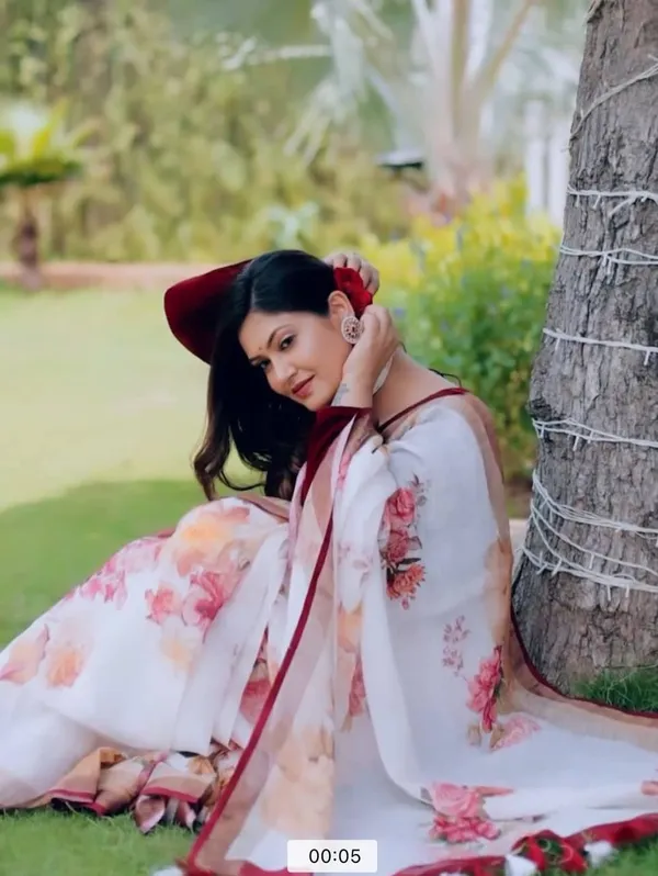 White_&_Maroon_Premium_Soft_linen_Cotton_Saree_For_Women