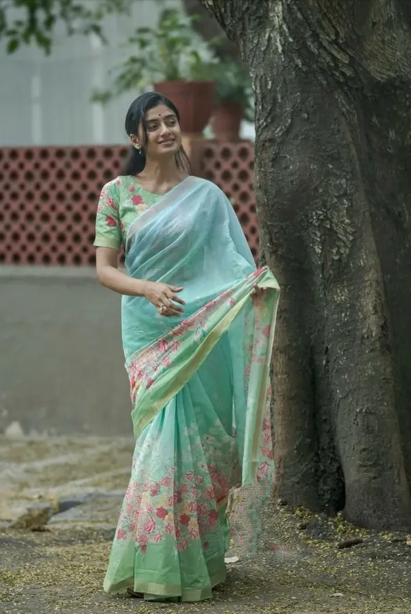 Green_Premium_Soft_linen_Cotton_Saree_For_Women