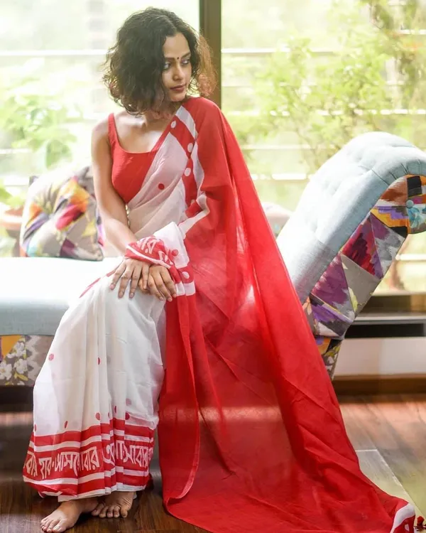 RED_&_WHITE_Colour__soft_linen_cotton_saree_With_Beautiful_Blouse