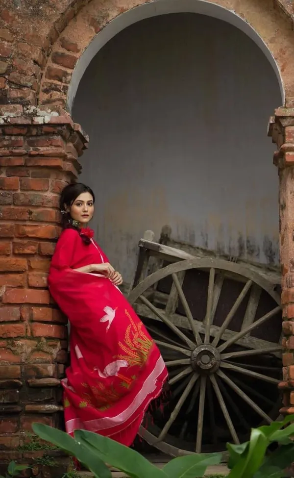 Red_Premium_Soft_linen_Cotton_Saree_For_Women