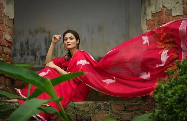 Red_Premium_Soft_linen_Cotton_Saree_For_Women