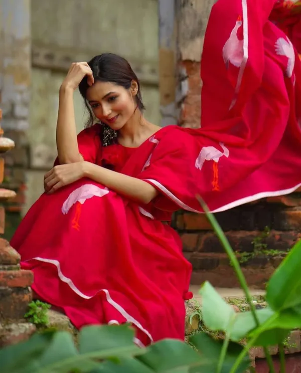 Red_Premium_Soft_linen_Cotton_Saree_For_Women