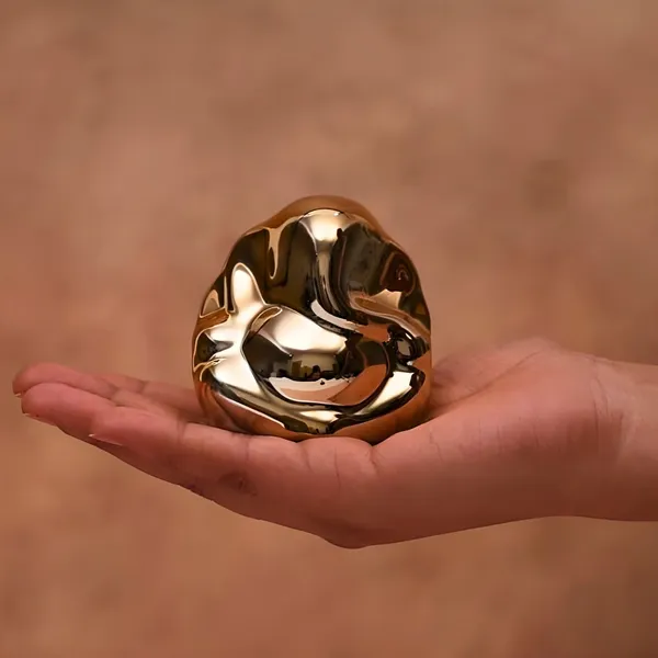 Golden_Ganpati_Idol_|_Perfect_for_Car_Dashboard_|_Ideal_for_Home_Temple_&_Office_Decor_|_Best_Gift_for_Blessings_and_Positive_Energy_(7_cm)