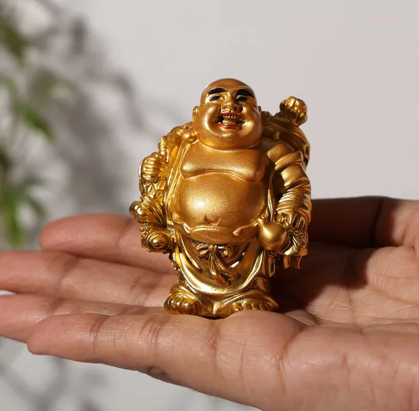 Golden_Laughing_Buddha_Statues_–_Set_of_6_Feng_Shui_Idols_for_Money,_Success_&_Positivity