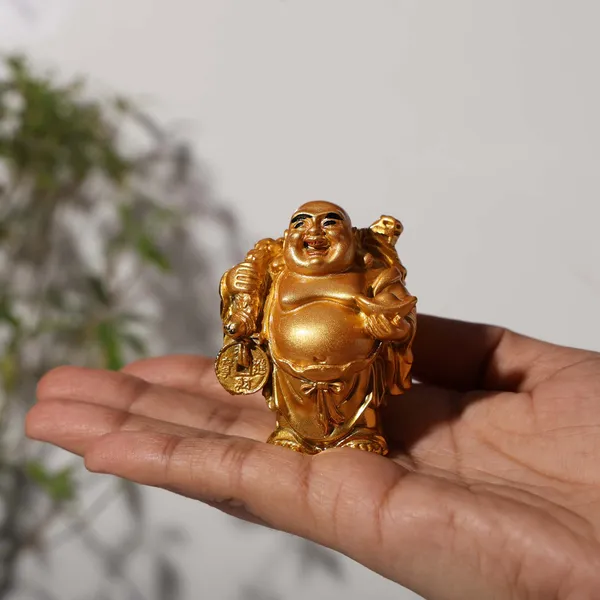 Laughing_Buddha_Holding_Ingot_With_Bag_For_Good_Luck_Wealth_&_Prosperity_-7CM