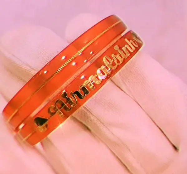 Custom_Name_Bangle_18_Carats_-_18K_Gold_Bangles_For_Women