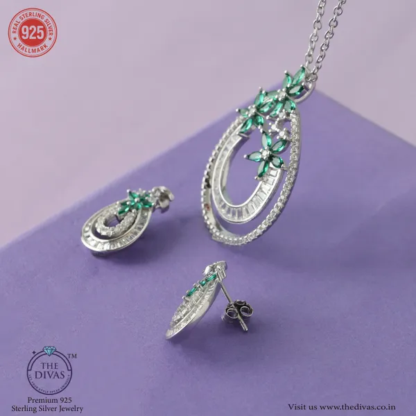 White_925_Sterling_Silver_Premium_Pendant_Set