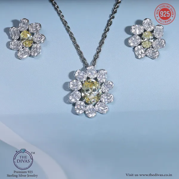 White_925_Sterling_Silver_Premium_Pendant_Set