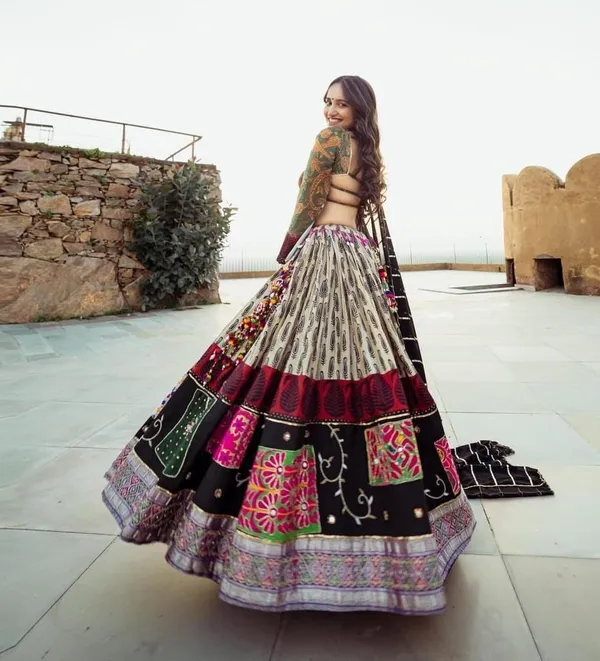 Choli_And_Lehenga_Black_Green_Dola_Silk_Lehenga_Choli_With_Mirror_Work_And_Attached_Black_Dupatta