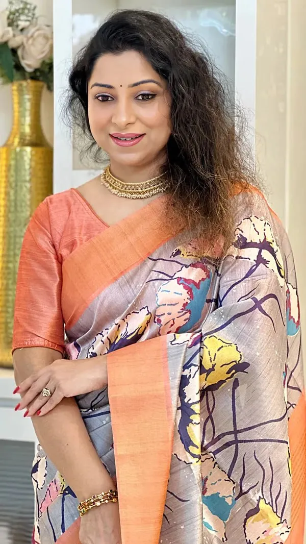 Soft_Tussar_Silk_sarees_with_Beautiful_Digital_Print_With_Attractive_Checks_Design_Saree_And_Digital_Print_Blouse_With_Tassels