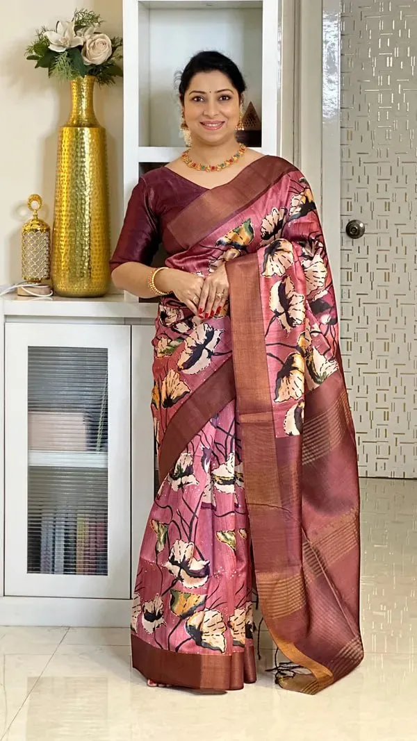 Soft_Tussar_Silk_sarees_with_Beautiful_Digital_Print_With_Attractive_Checks_Design_Saree_And_Digital_Print_Blouse_With_Tassels