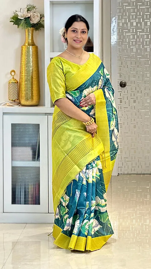 Soft_Tussar_Silk_sarees_with_Beautiful_Digital_Print_With_Attractive_Checks_Design_Saree_And_Digital_Print_Blouse_With_Tassels