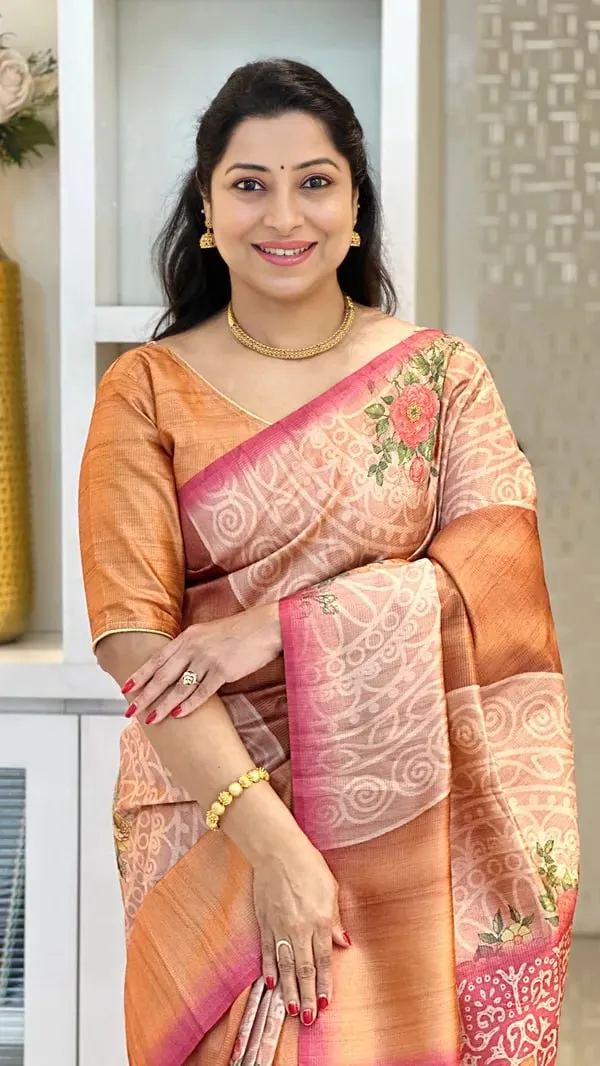 Soft_Tussar_Silk_sarees_with_Beautiful_Digital_Print_With_Attractive_Checks_Design_Saree_And_Digital_Print_Blouse_With_Tassels