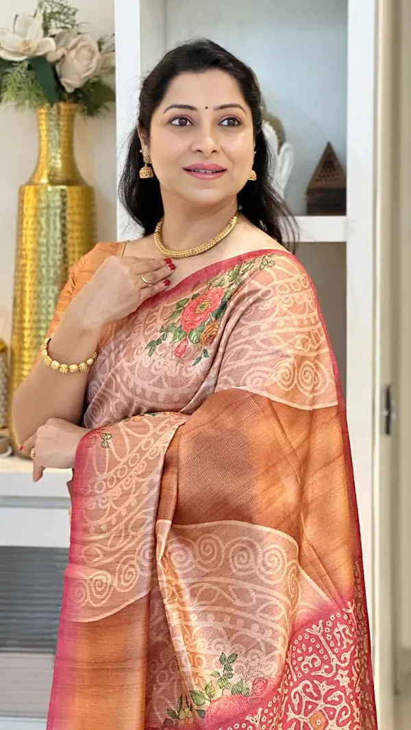Soft_Tussar_Silk_sarees_with_Beautiful_Digital_Print_With_Attractive_Checks_Design_Saree_And_Digital_Print_Blouse_With_Tassels
