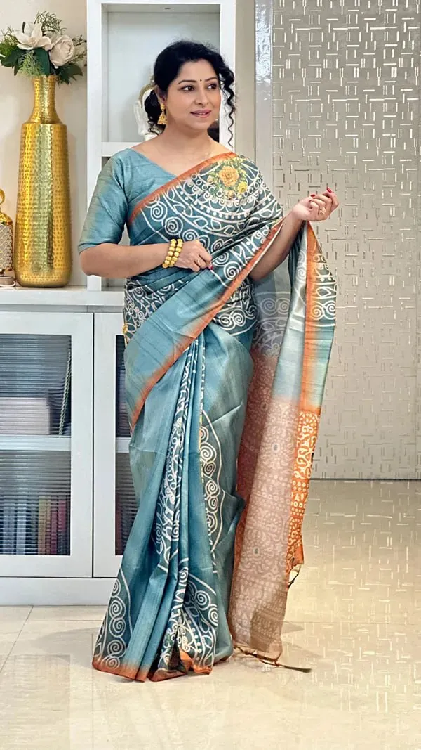 Soft_Tussar_Silk_sarees_with_Beautiful_Digital_Print_With_Attractive_Checks_Design_Saree_And_Digital_Print_Blouse_With_Tassels