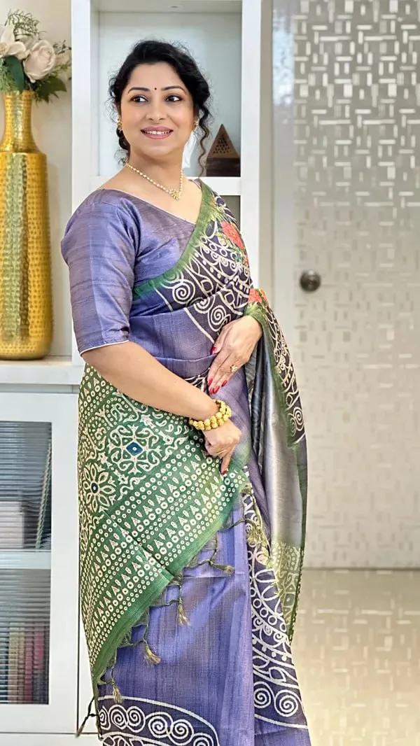 Soft_Tussar_Silk_sarees_with_Beautiful_Digital_Print_With_Attractive_Checks_Design_Saree_And_Digital_Print_Blouse_With_Tassels
